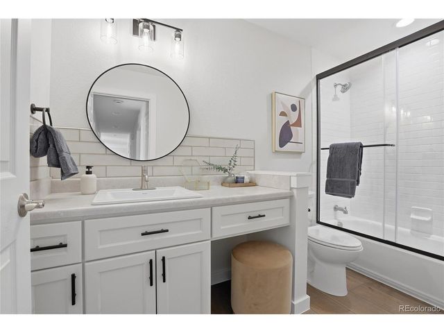 2301 E Fremont Ave S-S10, Centennial, CO 80122