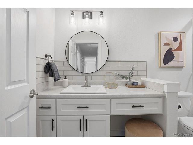 2301 E Fremont Ave S-S10, Centennial, CO 80122