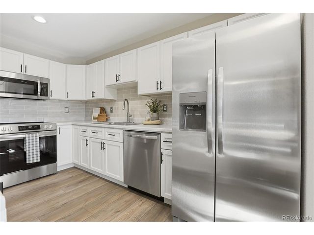 2301 E Fremont Ave S-S10, Centennial, CO 80122