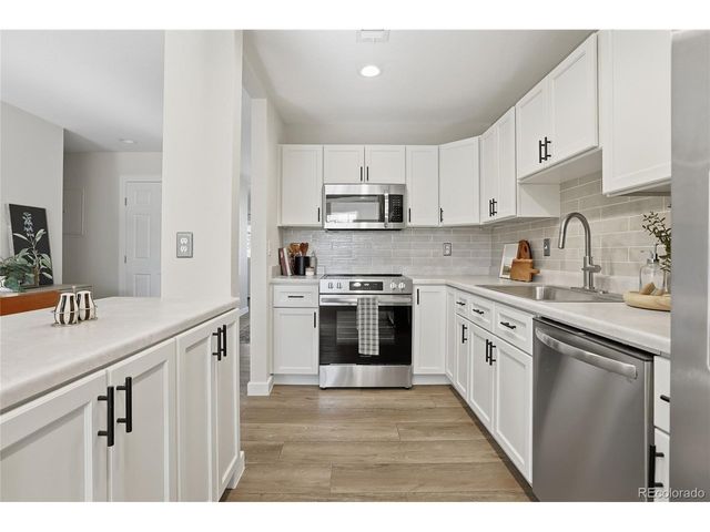 2301 E Fremont Ave S-S10, Centennial, CO 80122