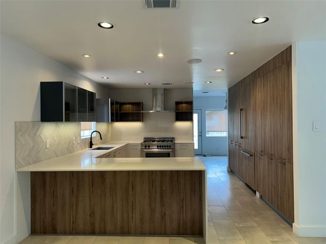 4910 Heatherglen Drive, Houston, TX 77096