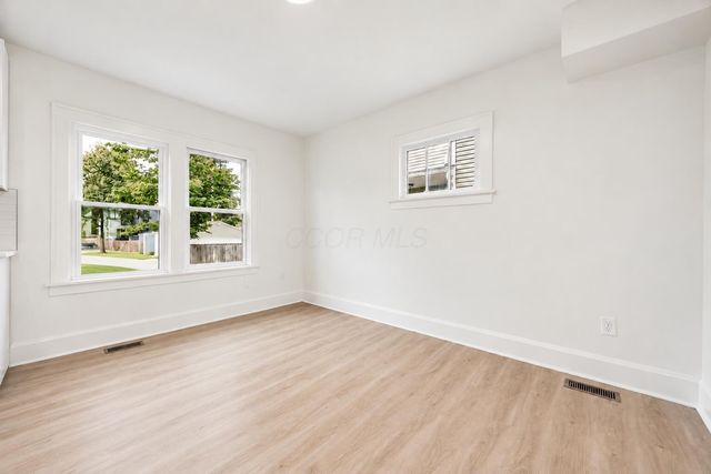 1465 Genessee Avenue, Columbus, OH 43211