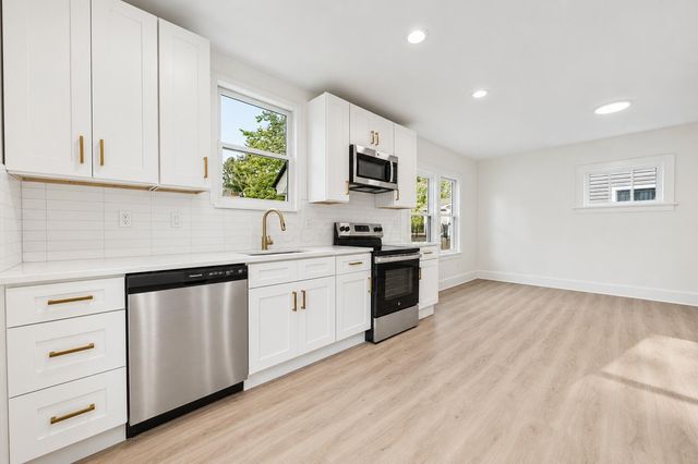 1465 Genessee Avenue, Columbus, OH 43211