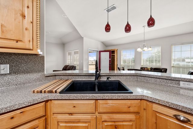 2801 County Road 1600, Alba, TX 75410
