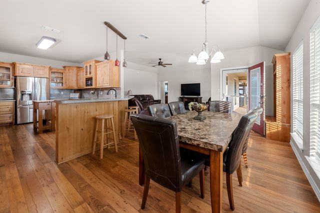 2801 County Road 1600, Alba, TX 75410