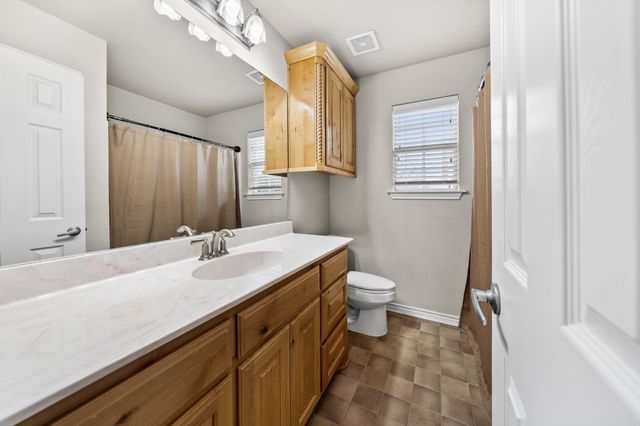 2801 County Road 1600, Alba, TX 75410