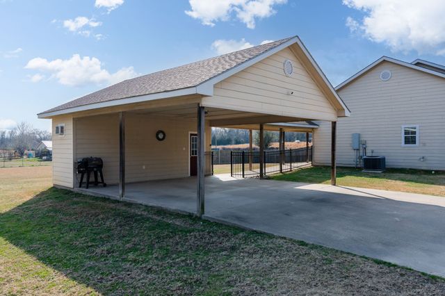 2801 County Road 1600, Alba, TX 75410