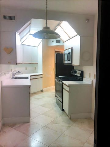 3610 Yacht Club Dr 312, Aventura, FL 33180
