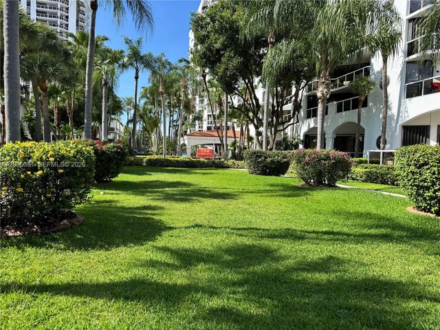 3610 Yacht Club Dr 312, Aventura, FL 33180