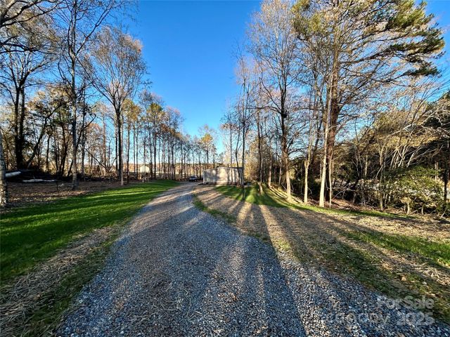 3336 Cliffside Road, Mooresboro, NC 28114