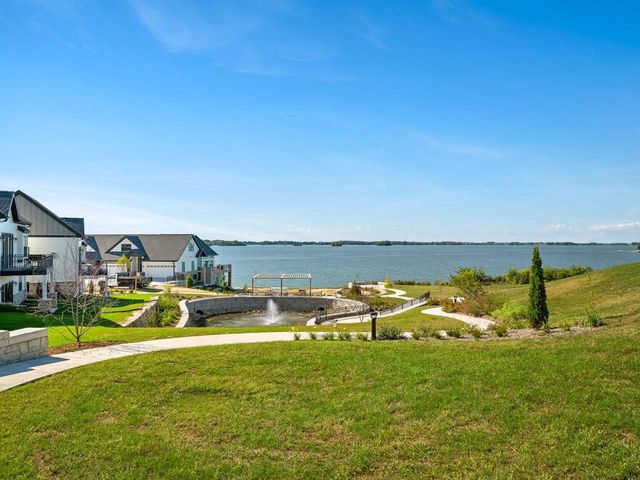 602 Monarch Lane, Beaver Dam, WI 53916