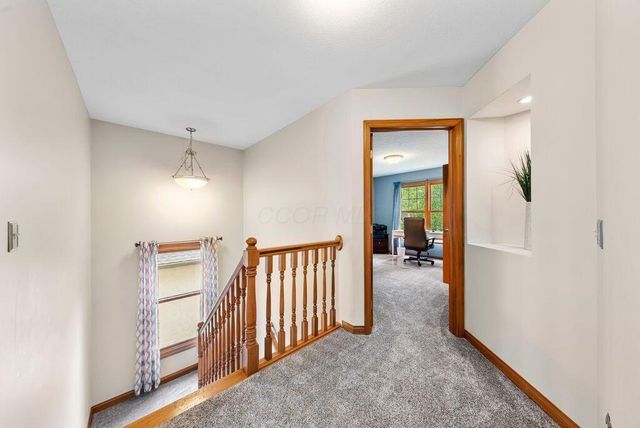 758 Covered Bridge Drive, Delaware, OH 43015