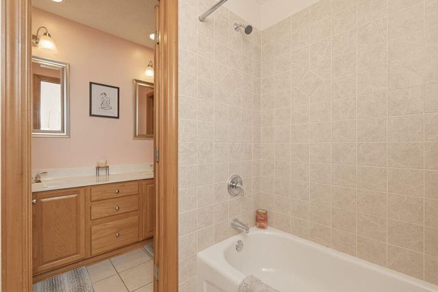758 Covered Bridge Drive, Delaware, OH 43015