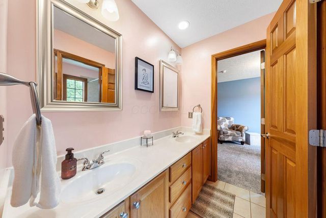 758 Covered Bridge Drive, Delaware, OH 43015