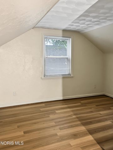 2335 Pemberton Drive, Toledo, OH 43606