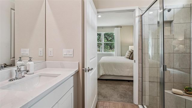 8621 PINECREST TRAIL, Wildwood, FL 34785