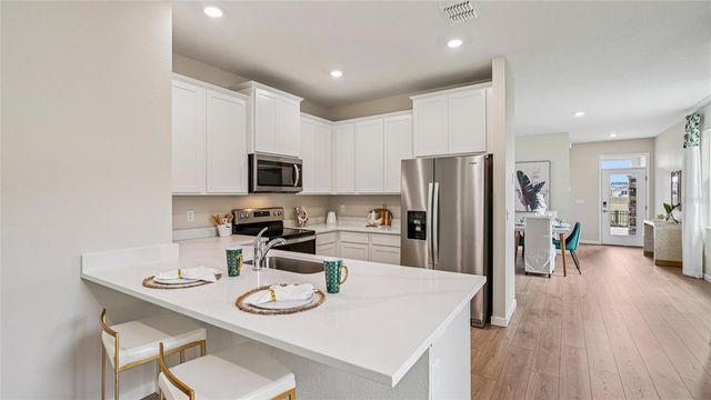 8621 PINECREST TRAIL, Wildwood, FL 34785