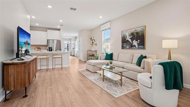 8621 PINECREST TRAIL, Wildwood, FL 34785