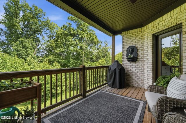 2405 Irish Bend Ct, Fisherville, KY 40023