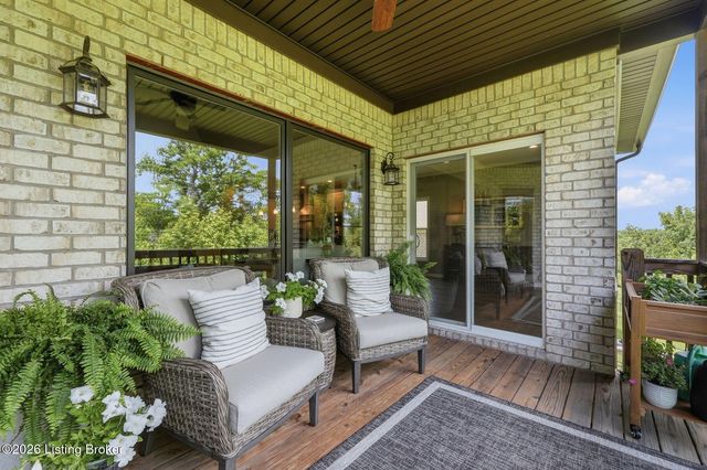2405 Irish Bend Ct, Fisherville, KY 40023