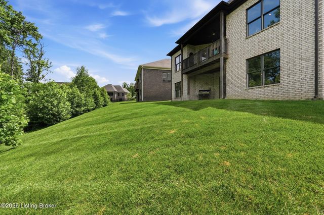 2405 Irish Bend Ct, Fisherville, KY 40023