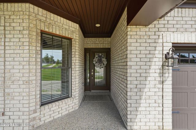 2405 Irish Bend Ct, Fisherville, KY 40023