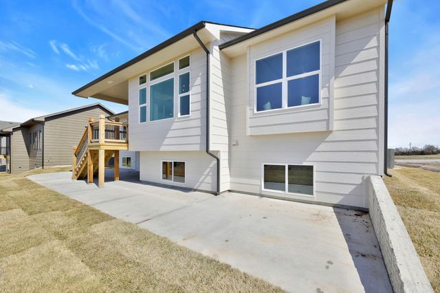 3235 N Bedford St, Wichita, KS 67226