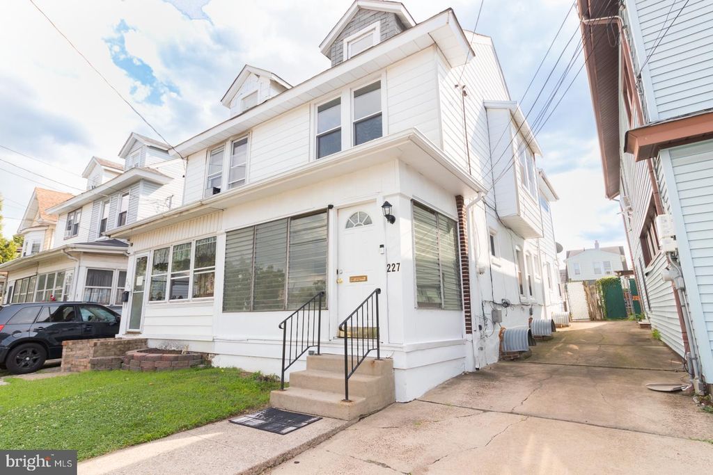 227 S JOHNSTON AVE, Hamilton, NJ 08609