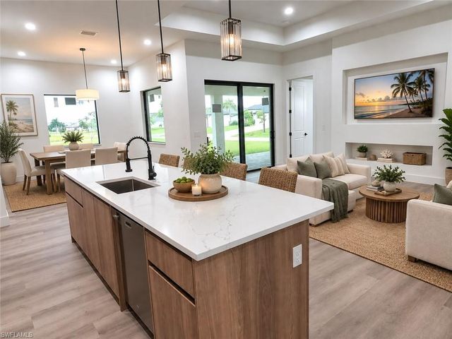 3301 NW 5th ST, Cape Coral, FL 33993
