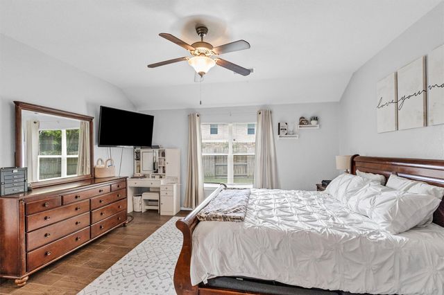 1700 Fall Forest Court, Conroe, TX 77301