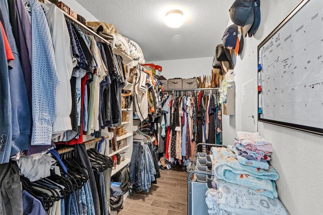 1700 Fall Forest Court, Conroe, TX 77301