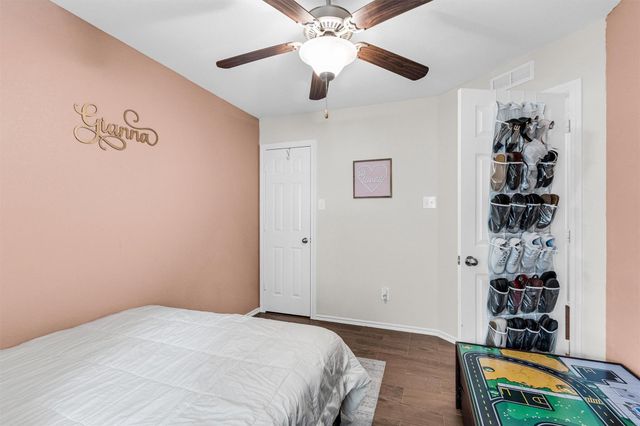 1700 Fall Forest Court, Conroe, TX 77301