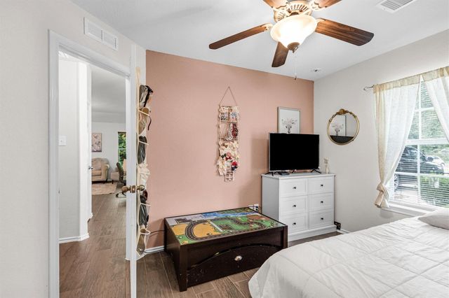 1700 Fall Forest Court, Conroe, TX 77301