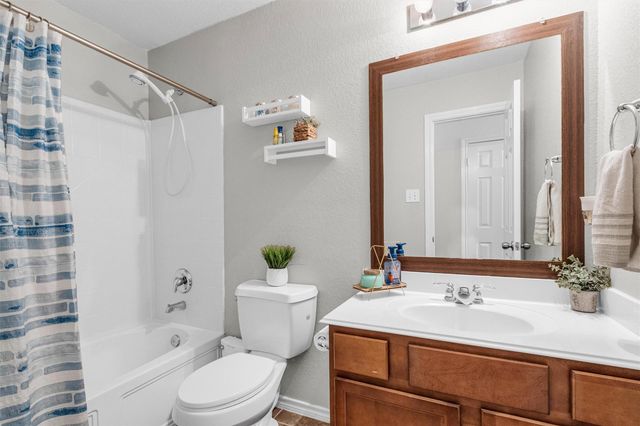 1700 Fall Forest Court, Conroe, TX 77301