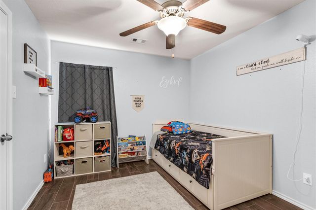 1700 Fall Forest Court, Conroe, TX 77301