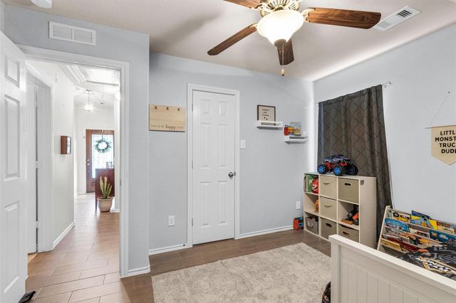 1700 Fall Forest Court, Conroe, TX 77301