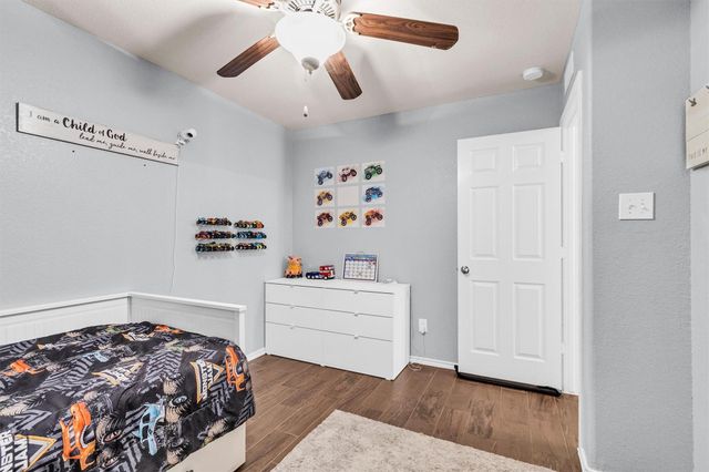 1700 Fall Forest Court, Conroe, TX 77301