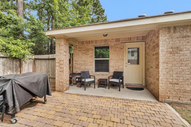 1700 Fall Forest Court, Conroe, TX 77301