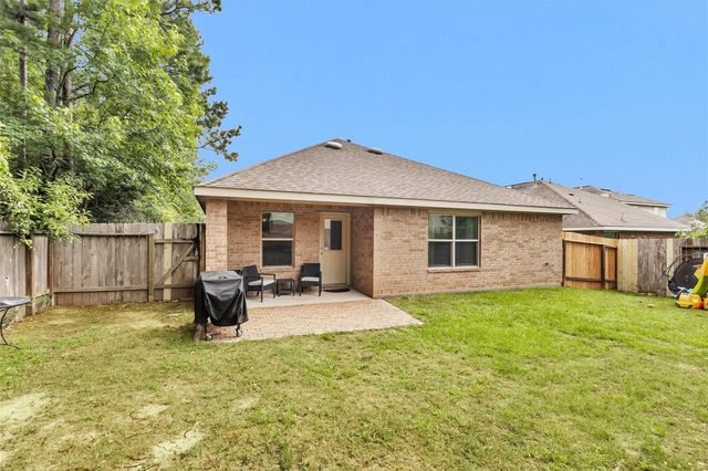 1700 Fall Forest Court, Conroe, TX 77301