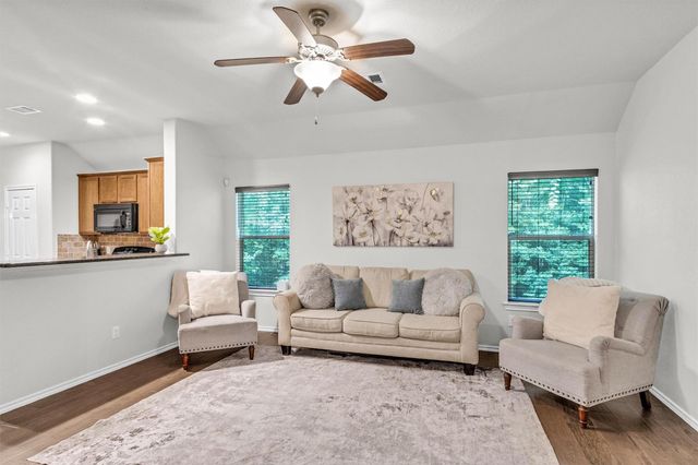 1700 Fall Forest Court, Conroe, TX 77301