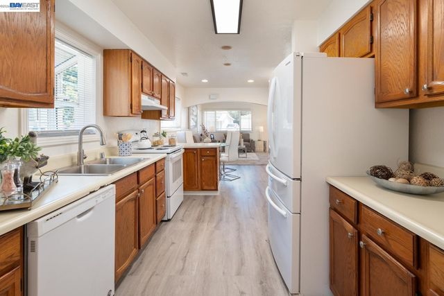 21743 Princeton St. 8, Hayward, CA 94541