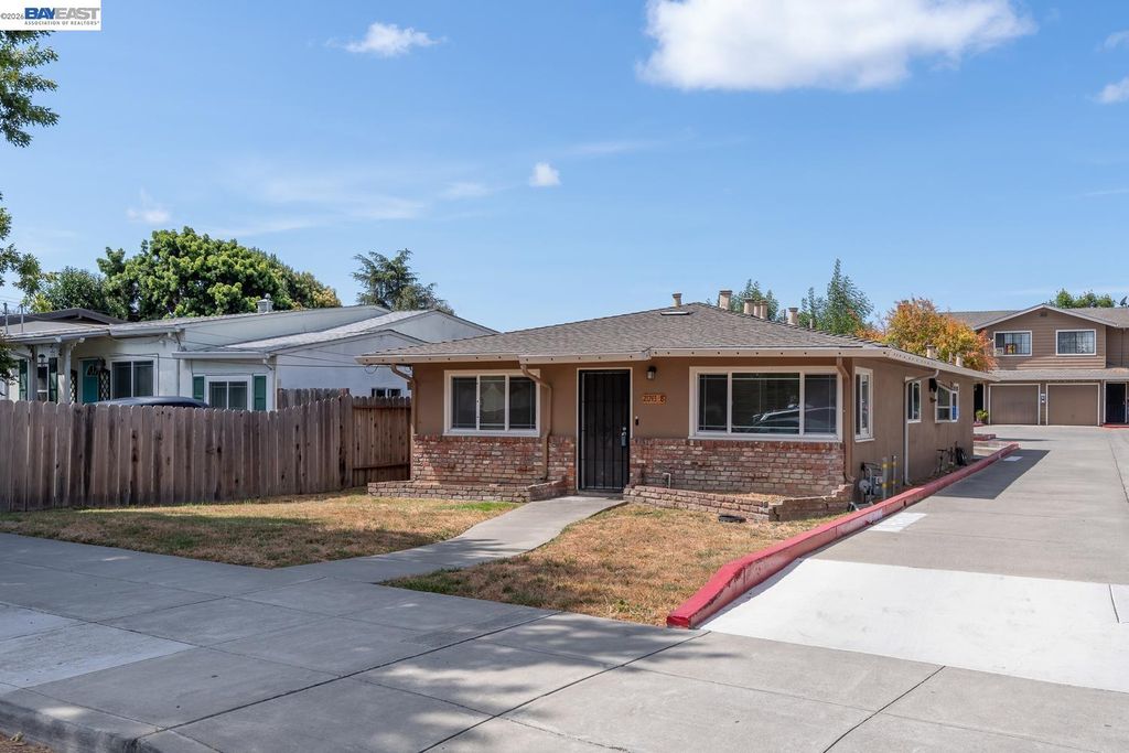 21743 Princeton St. 8, Hayward, CA 94541
