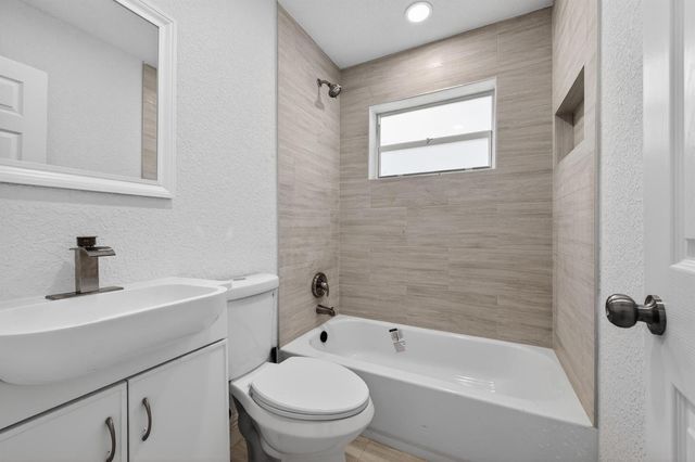 261 NE 22nd Street, Pompano Beach, FL 33060