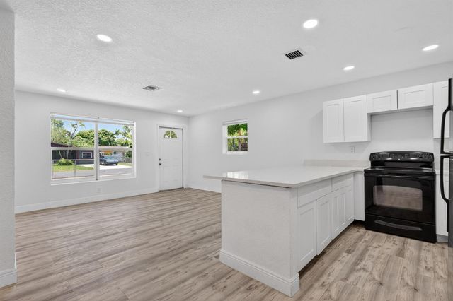 261 NE 22nd Street, Pompano Beach, FL 33060