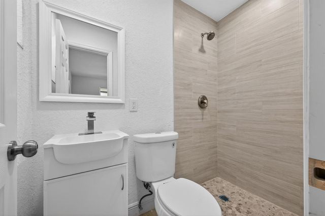 261 NE 22nd Street, Pompano Beach, FL 33060