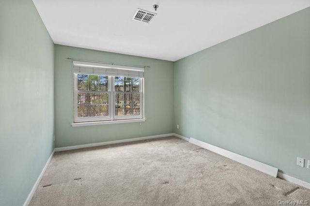 355 Old Tarrytown Road 206, White Plains, NY 10603