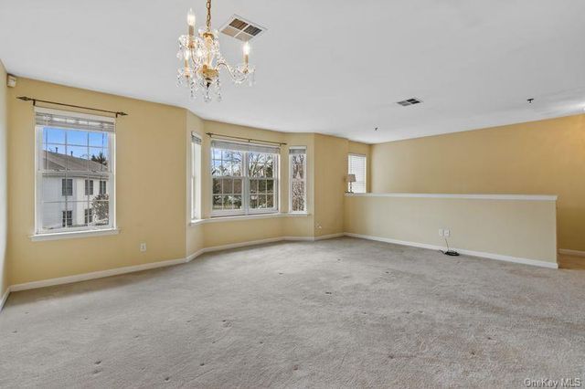 355 Old Tarrytown Road 206, White Plains, NY 10603