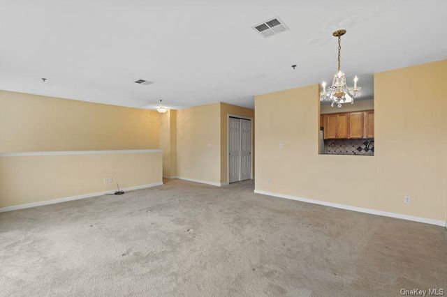 355 Old Tarrytown Road 206, White Plains, NY 10603