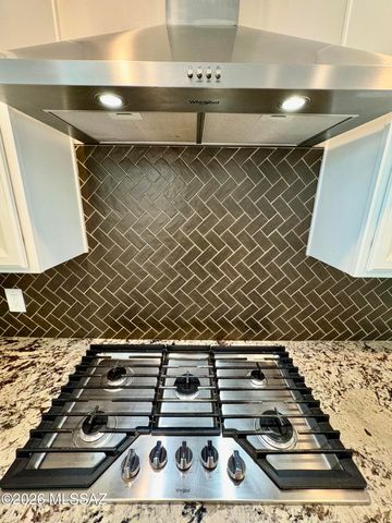 9709 E Holbert Trail, Tucson, AZ 85747