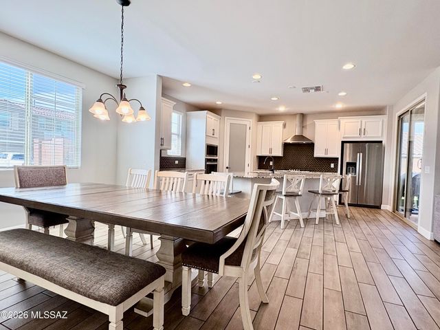 9709 E Holbert Trail, Tucson, AZ 85747